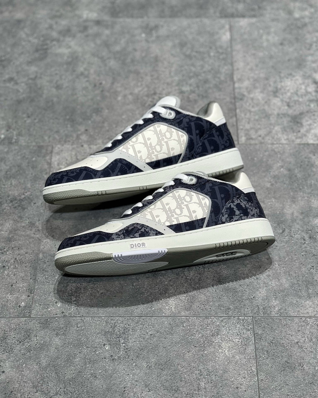 DIO Sneakers