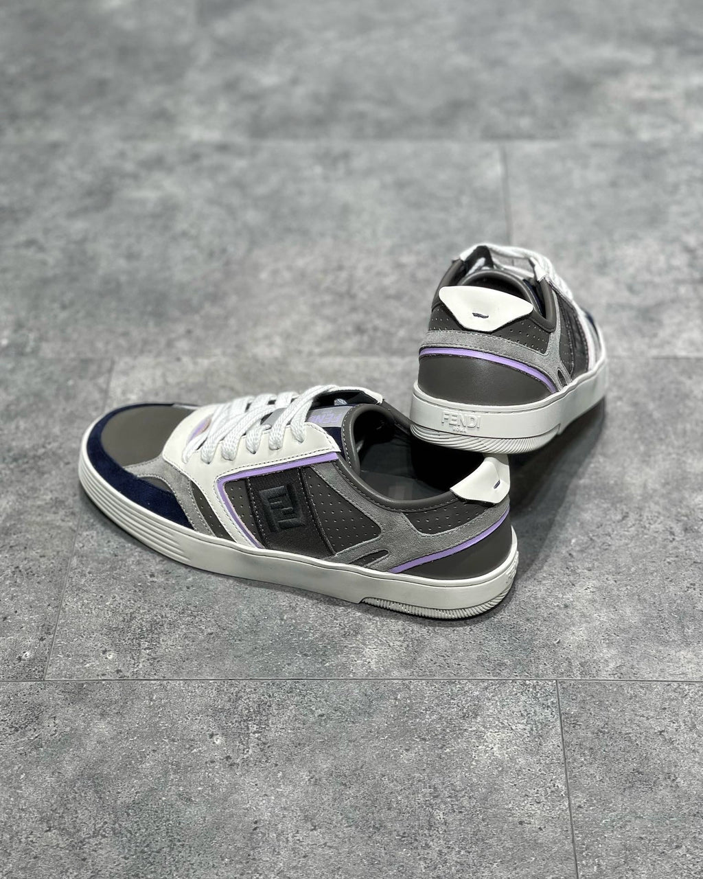 FEN Sneakers