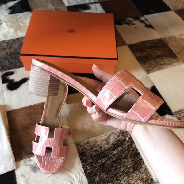 HERM Oasis Sandals In Pink Shiny Niloticus Crocodile