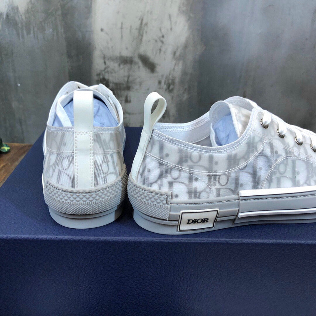 DIO Sneakers