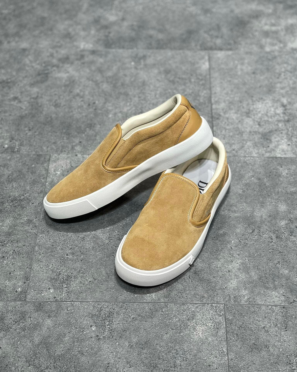 DIO Sneakers