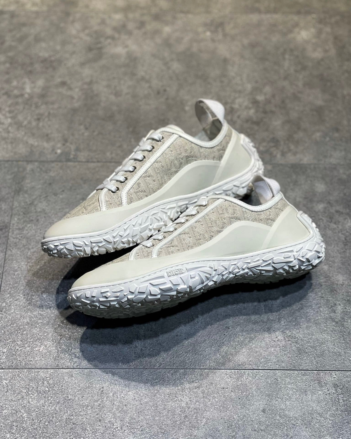 DIO Sneakers