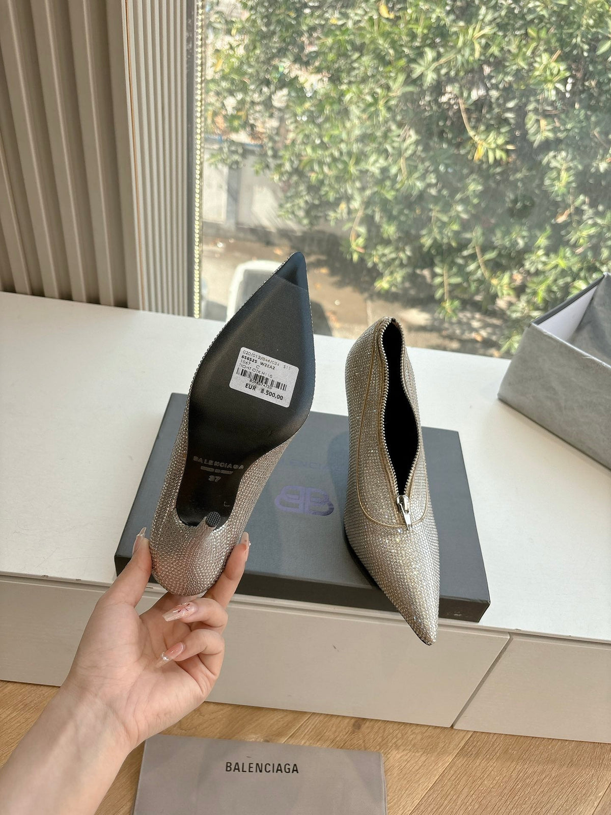 ZIPPER POINTED-TOE HIGH PUMPS IN BEIGE SUEDE ATTACHED SILVER CRYSTAL